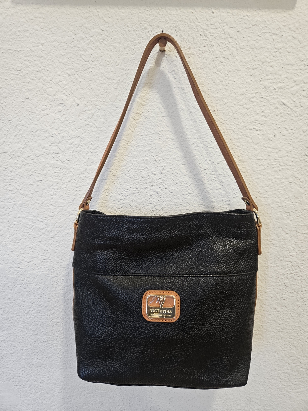 VALENTINA Italian Pebbled Leather Crossbody Shoulder Bag - Black & Tan